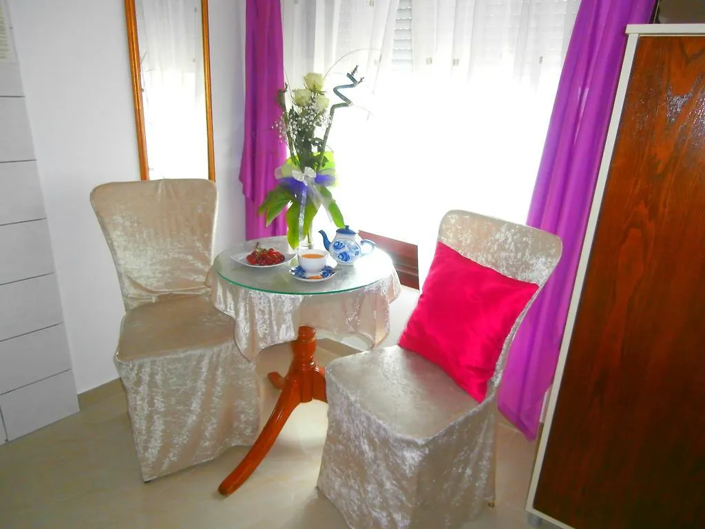 **** Gostinjska kuća Apartments Song Croatia